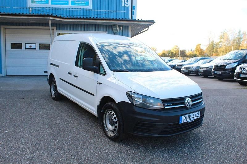 Vit Begagnad 2017 VW Caddy Maxi Minibuss | 109 000 kr (Marknadspris) - Bild 1/4