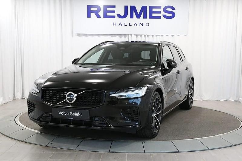 Begagnad Volvo V60 Plus 253 HK (186 kW) 2022 Svart Kombi