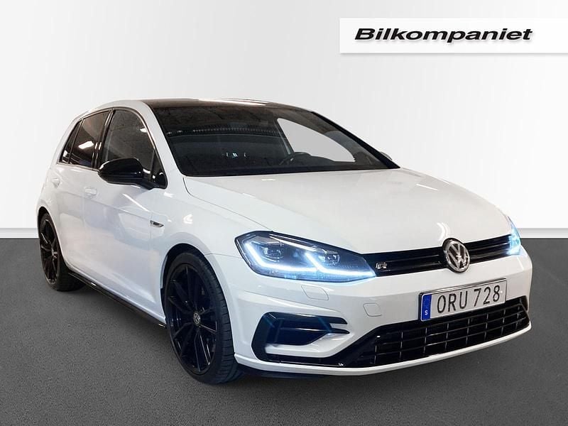 Begagnad VW Golf VII R 314 HK (230 kW) 2018 Vit Halvkombi