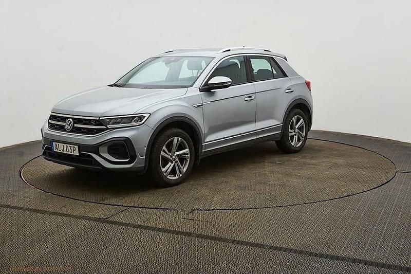 Silver Begagnad 2024 VW T-Roc R-line SUV | 359 000 kr (Marknadspris) - Bild 1/4