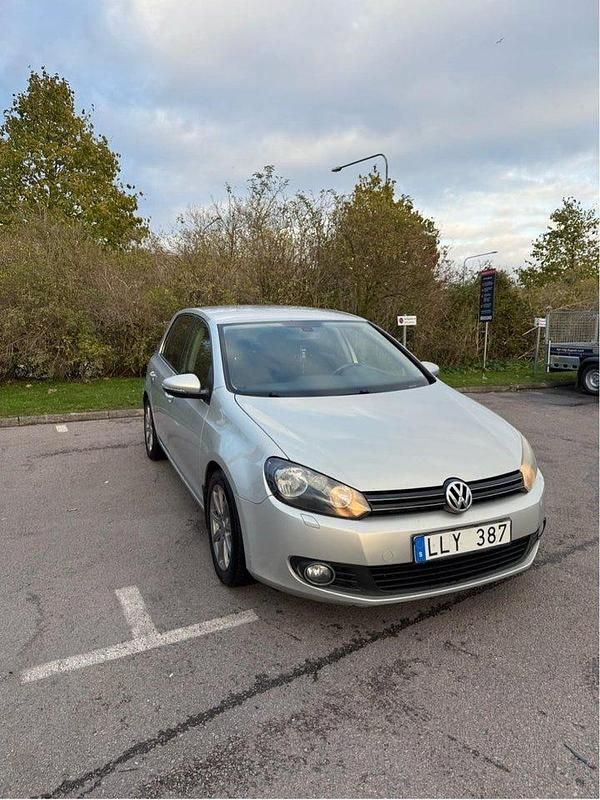 Begagnad 2011 VW Golf VI Sedan | 49 000 kr - Bild 1/4