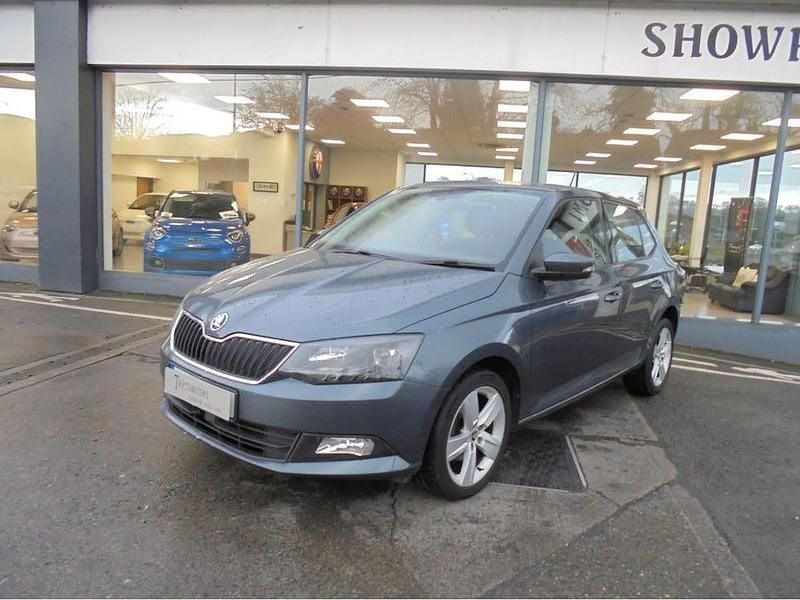 Begagnad 2017 Skoda Fabia Halvkombi | 110 000 kr (Marknadspris) - Bild 1/3