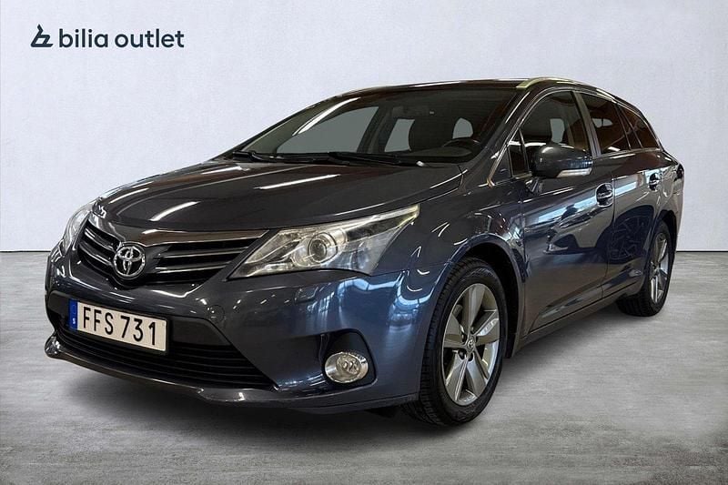 Mörkblå Begagnad 2014 Toyota Avensis Kombi | 129 900 kr (Bra pris) - Bild 1/3