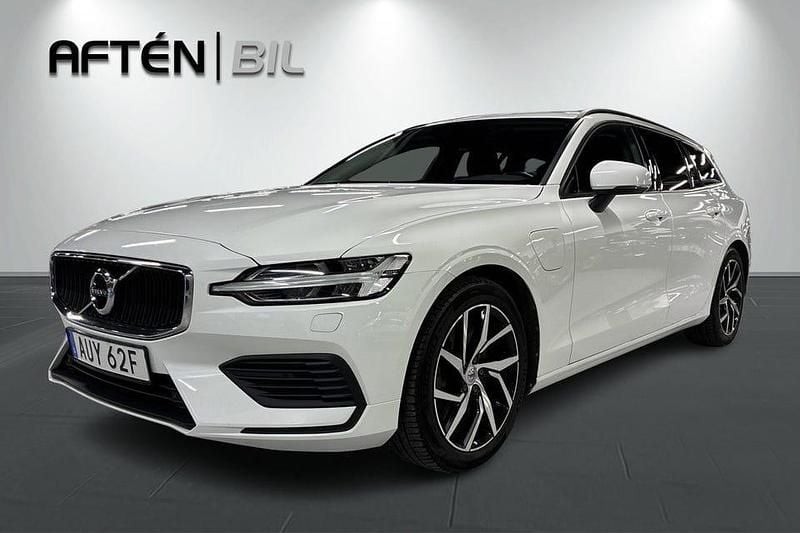 Ice white Begagnad 2020 Volvo V60 Momentum Kombi | 259 800 kr (Bra pris) - Bild 1/3