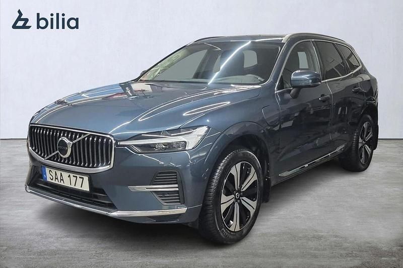 Mörkblå (blå) Begagnad 2023 Volvo XC60 Plus SUV | 519 000 kr (Lite dyr) - Bild 1/3