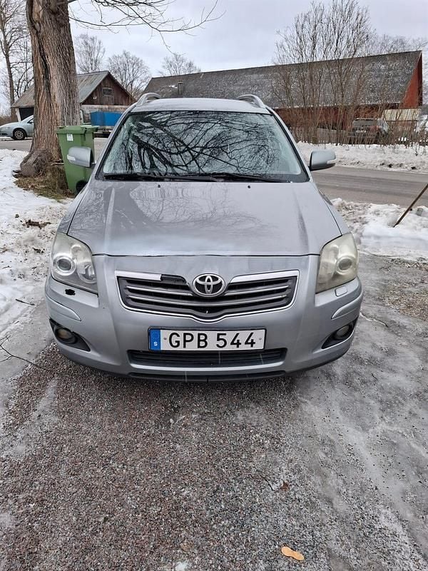 Begagnad 2007 Toyota Avensis Kombi | 15 500 kr (Marknadspris) - Bild 1/4