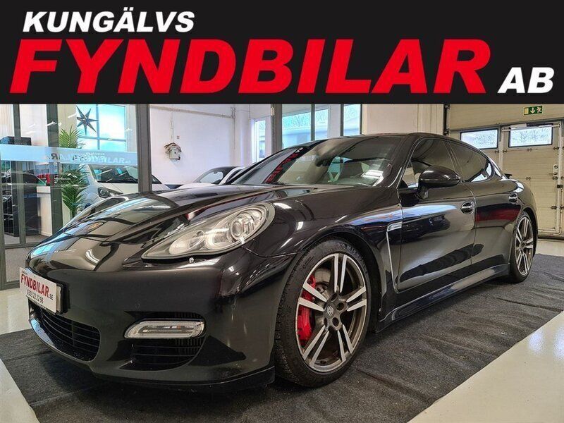 Svart Begagnad 2012 Porsche Panamera Turbo Sport Sedan | 399 900 kr (Lite dyr) - Bild 1/4