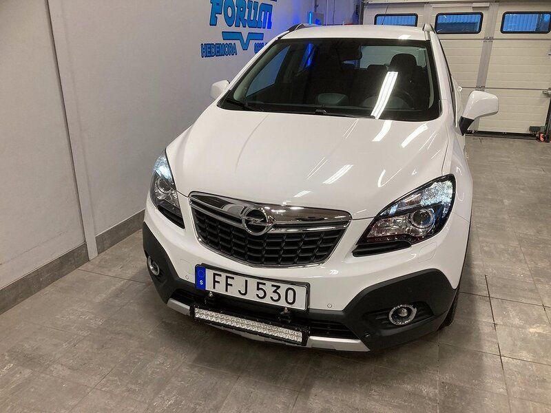 Vit Begagnad 2016 Opel Mokka SUV | 159 900 kr (Dyr) - Bild 1/4