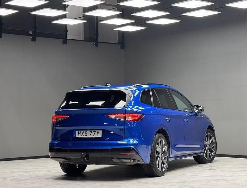 Begagnad Skoda Enyaq iV SportLine 150 kW (204 HK) 2022 Blå SUV