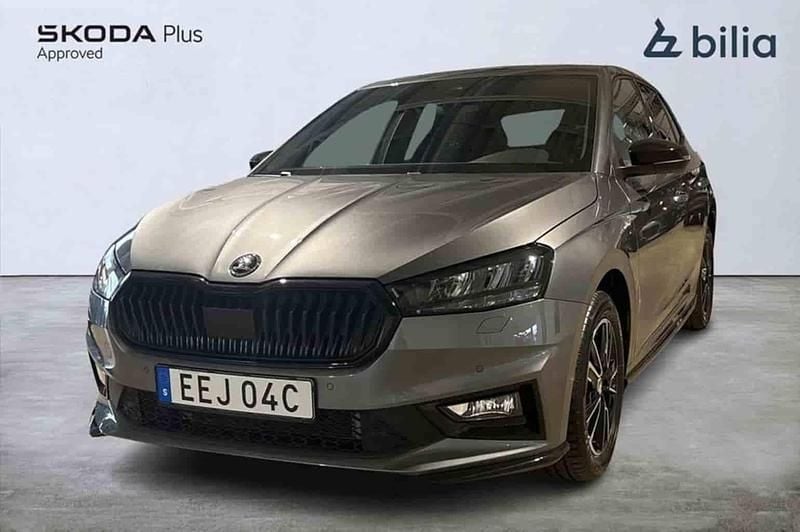 Grå Begagnad 2024 Skoda Fabia Halvkombi | 229 000 kr (Marknadspris) - Bild 1/1