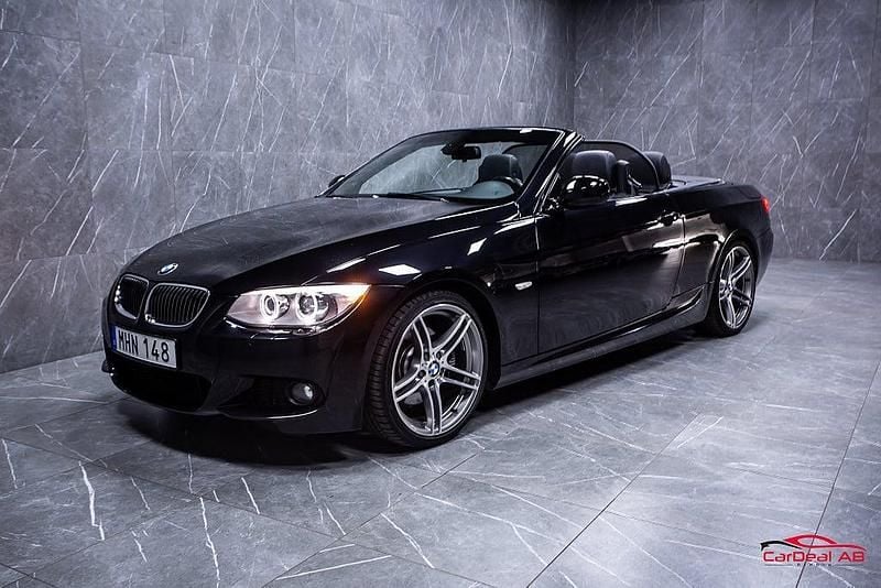 Begagnad BMW 330 Cabriolet Comfort Edition 245 HK (180 kW) 2012 Svart Cab
