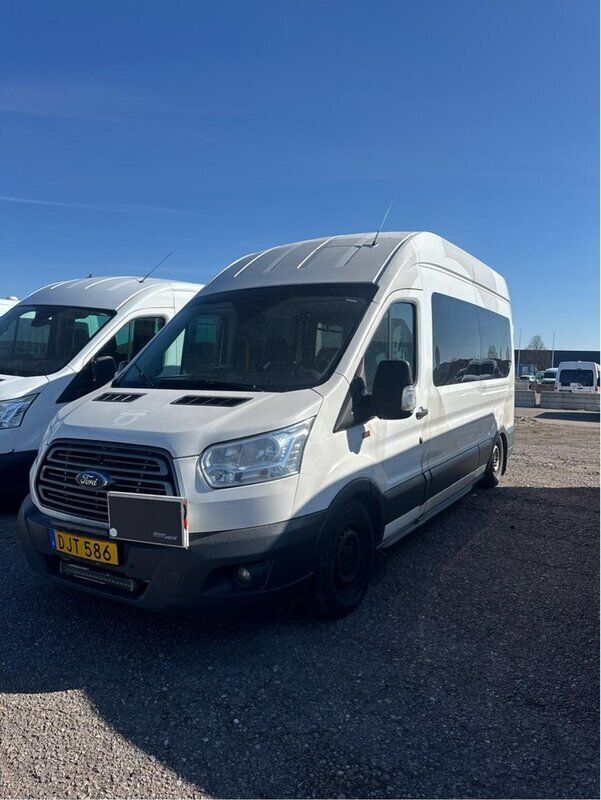 Grå Begagnad 2018 Ford Transit Minibuss | 140 000 kr (Lite dyr) - Bild 1/4