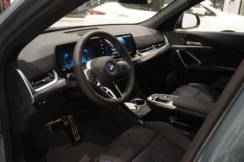 Begagnad BMW iX2 M Sport 230 kW (313 HK) 2024 Okänd SUV