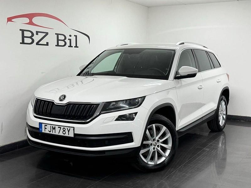 Vit Begagnad 2020 Skoda Kodiaq Business Line SUV | 259 900 kr (Marknadspris) - Bild 1/4