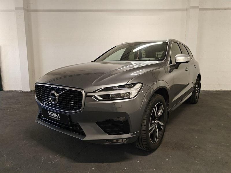 Grå Begagnad 2018 Volvo XC60 R-Design SUV | 384 900 kr (Dyr) - Bild 1/4