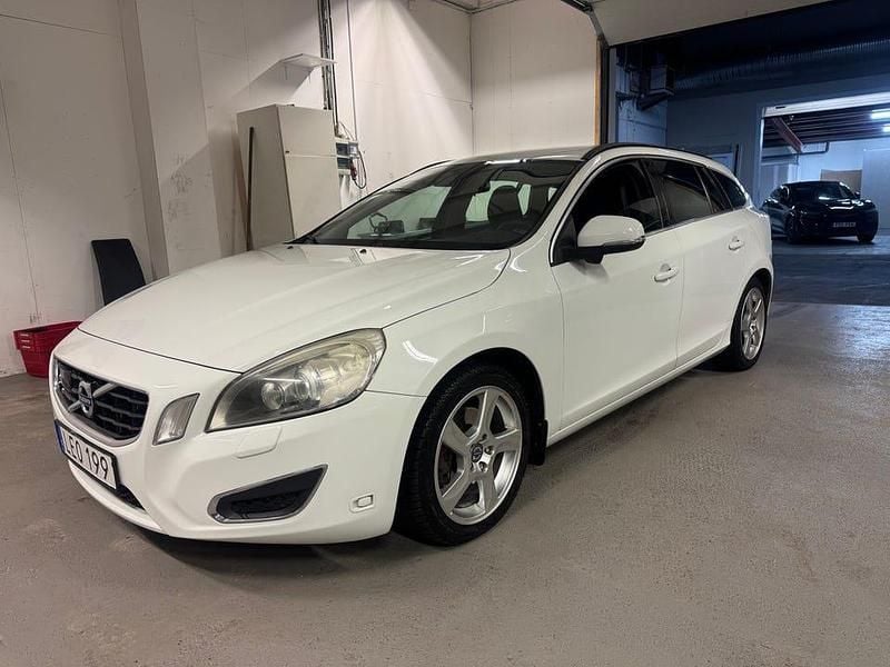 Begagnad Volvo V60 163 HK (119 kW) 2011 Kombi