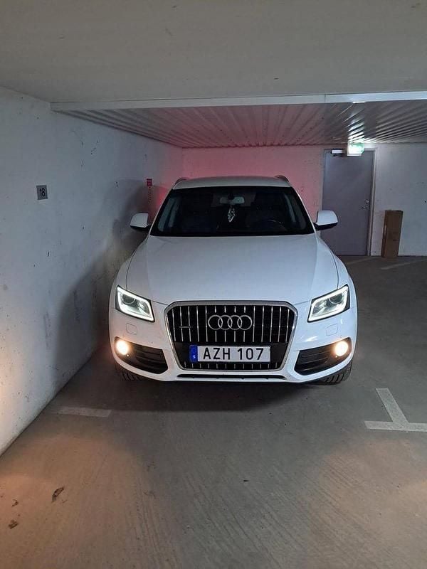 Vit Begagnad 2016 Audi Q5 Design SUV | 173 500 kr (Marknadspris) - Bild 1/4