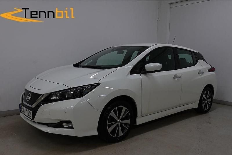 Vit Begagnad 2021 Nissan Leaf 360º Halvkombi | 158 500 kr (Bra pris) - Bild 1/4
