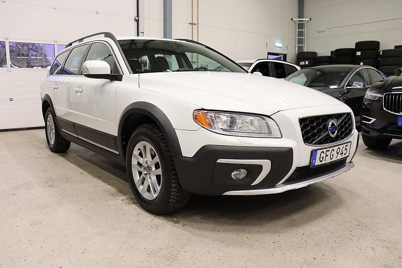 Begagnad Volvo XC70 Momentum 163 HK (119 kW) 2014 Vit Kombi