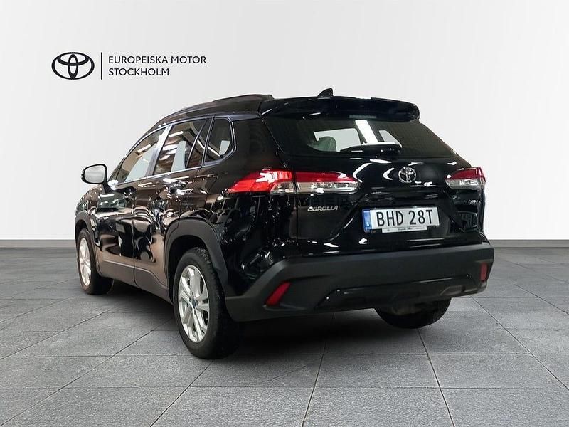 Begagnad Toyota Corolla Cross Active 140 HK (102 kW) 2025 Svart SUV