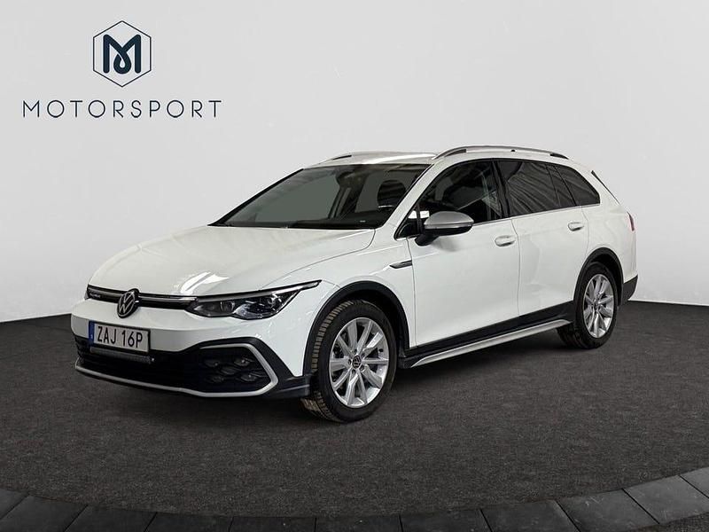 Vit Begagnad 2022 VW Golf Alltrack Kombi | 299 800 kr (Marknadspris) - Bild 1/4
