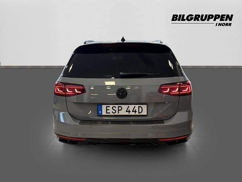 Begagnad VW Passat R-line 239 HK (175 kW) 2019 Grå Kombi