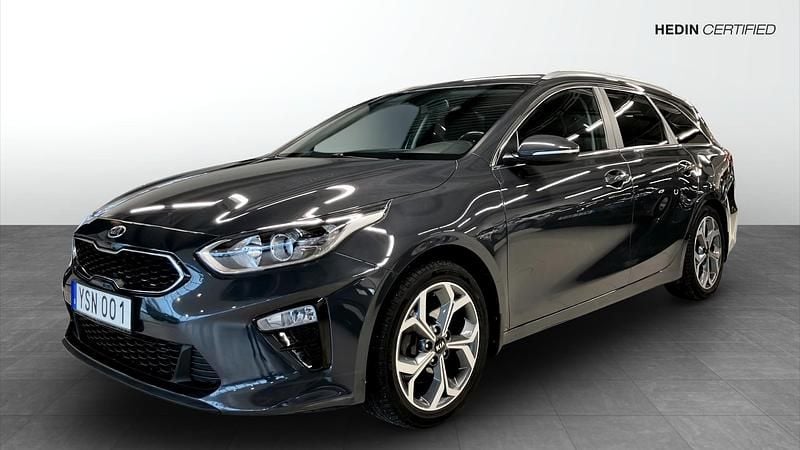 Grå (grey) Begagnad 2018 Kia Ceed Sportswagon Kombi | 174 900 kr (Marknadspris) - Bild 1/4