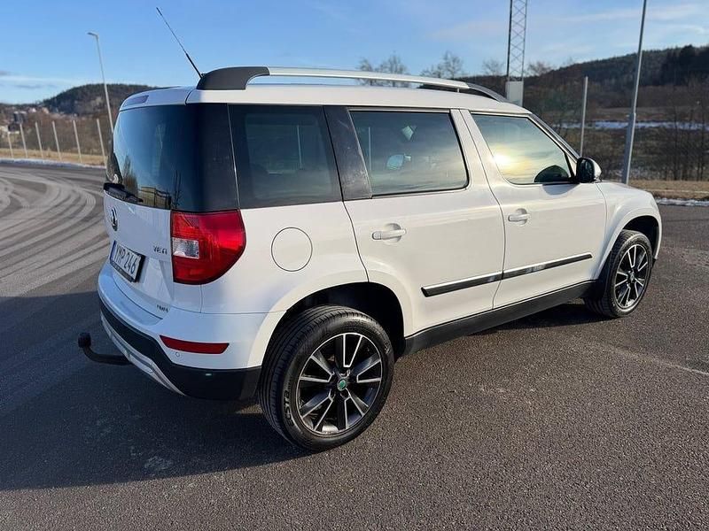 Begagnad Skoda Yeti Outdoor 150 HK (110 kW) 2017 Vit SUV