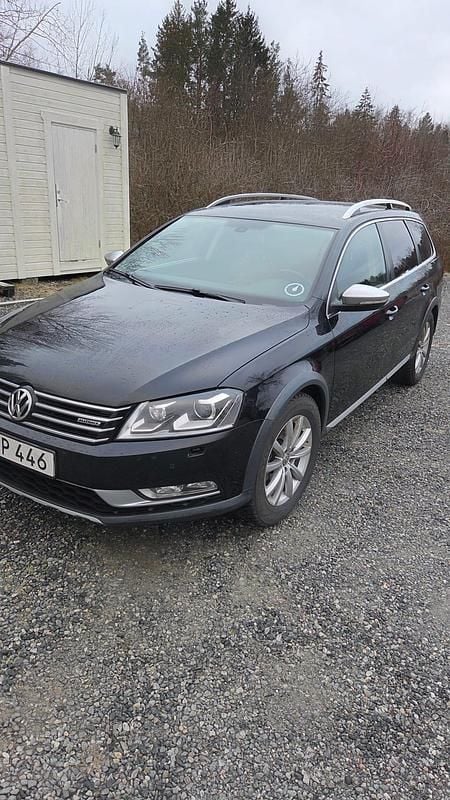 Begagnad 2015 VW Passat Alltrack Kombi | 150 000 kr (Marknadspris) - Bild 1/4