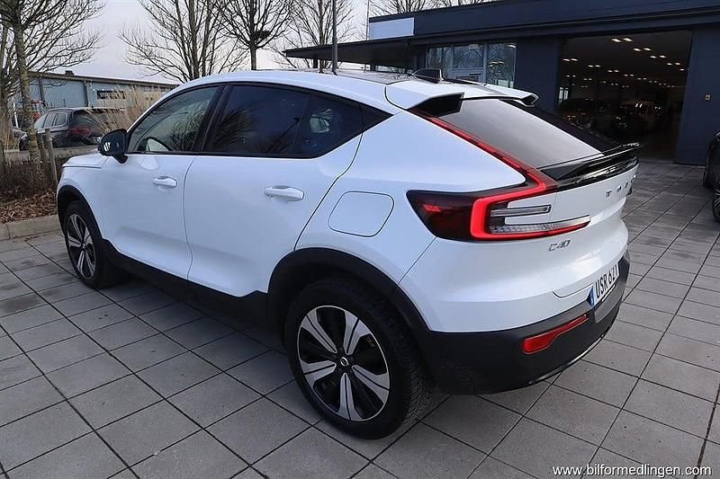 Begagnad Volvo EC40 Core 185 kW (252 HK) 2024 Vit svart SUV