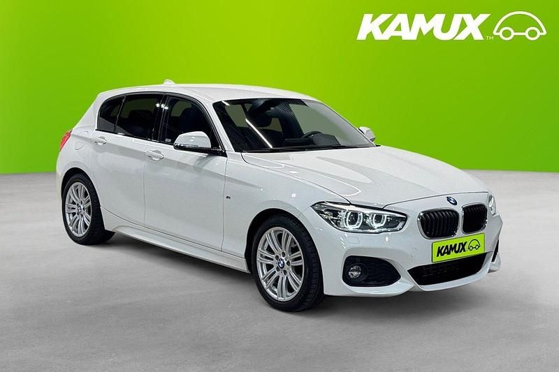 Vit Begagnad 2017 BMW 118 M Sport Halvkombi | 139 800 kr (Bra pris) - Bild 1/3