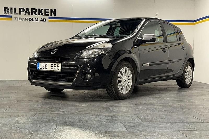 Svart Begagnad 2011 Renault Clio R.S. Halvkombi | 29 900 kr (Marknadspris) - Bild 1/4