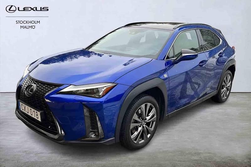 Begagnad Lexus UX 250h Sport Design Packet 184 HK (135 kW) 2022 Blå SUV