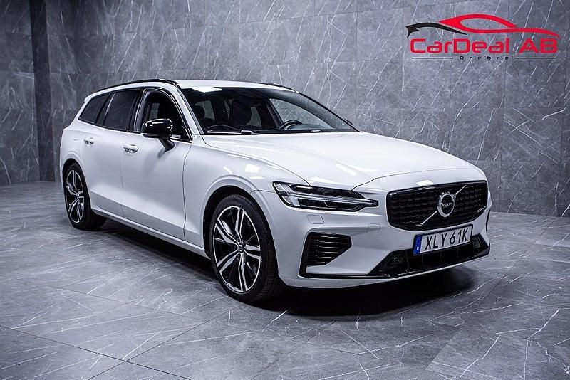 Vit Begagnad 2022 Volvo V60 R-Design Kombi | 334 800 kr (Marknadspris) - Bild 1/4