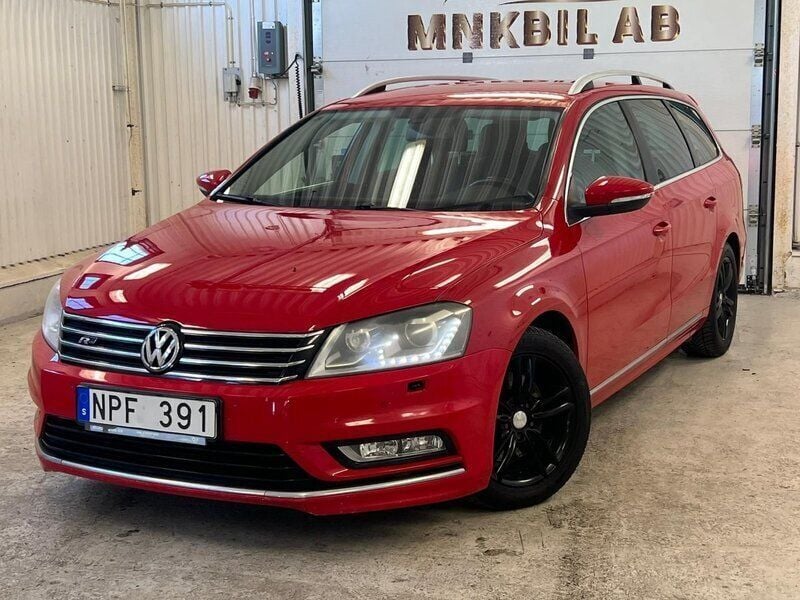 Röd Begagnad 2013 VW Passat GT Kombi | 92 900 kr (Marknadspris) - Bild 1/4