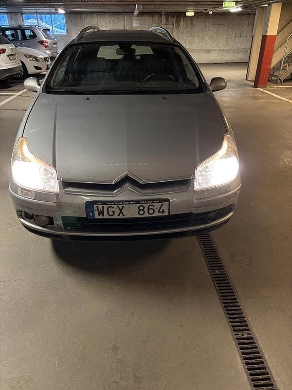Silver Begagnad 2005 Citroën C5 Kombi | 19 900 kr (Marknadspris) - Bild 1/1