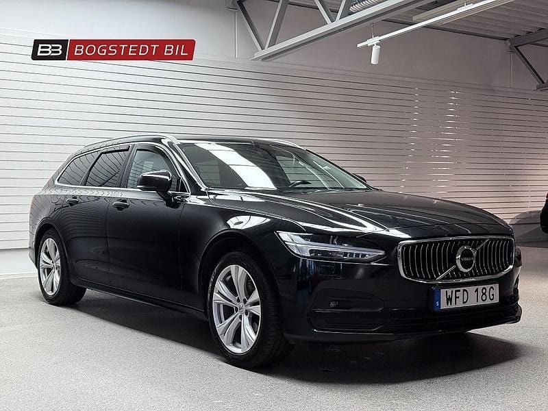 Svart Begagnad 2020 Volvo V90 Momentum Kombi | 279 000 kr (Marknadspris) - Bild 1/4
