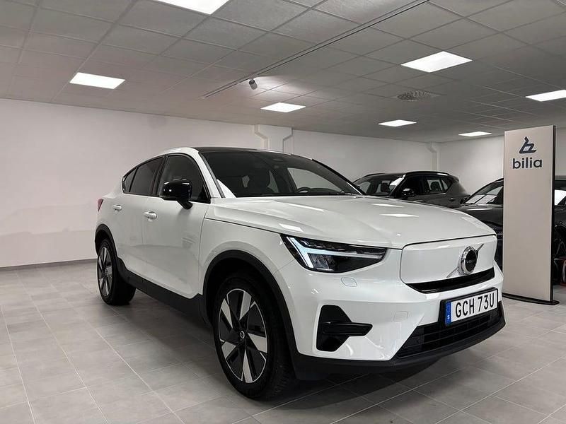 Vit Begagnad 2024 Volvo EC40 Core SUV | 389 900 kr (Lite dyr) - Bild 1/4