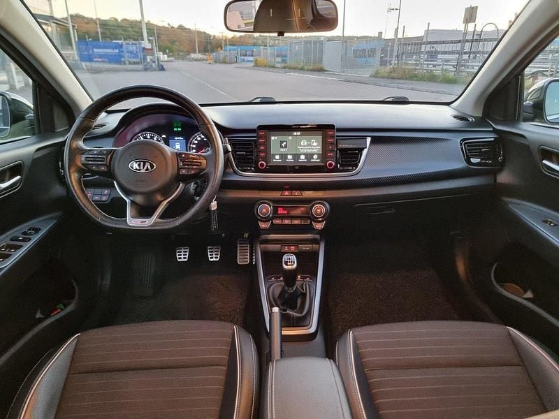 Begagnad Kia Rio GT-Line 120 HK (88 kW) 2020 Svart Halvkombi