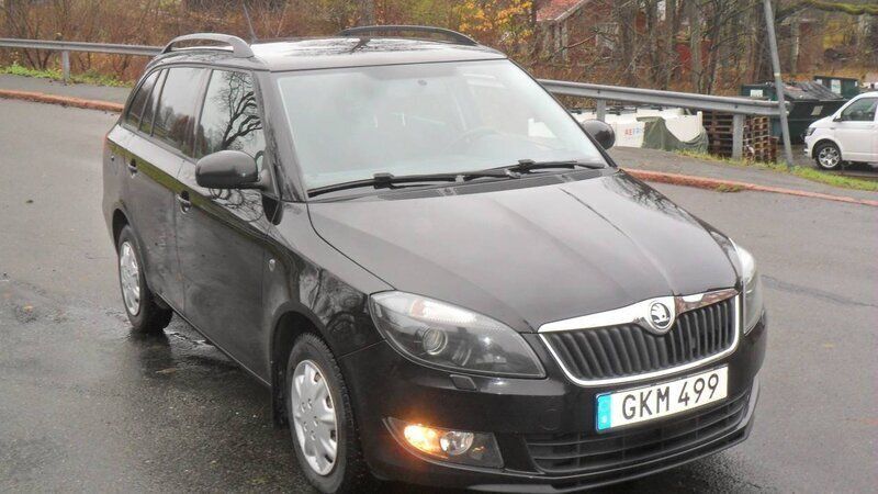 Svart Begagnad 2014 Skoda Fabia Ambiente Kombi | 47 000 kr - Bild 1/4