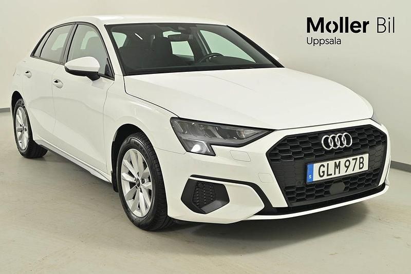 Vit (ibisvit) Begagnad 2022 Audi A3 Sportback Proline Halvkombi | 224 900 kr (Marknadspris) - Bild 1/4