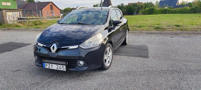 Svart Begagnad 2014 Renault Clio GrandTour Kombi | 47 000 kr (Bra pris) - Bild 1/4