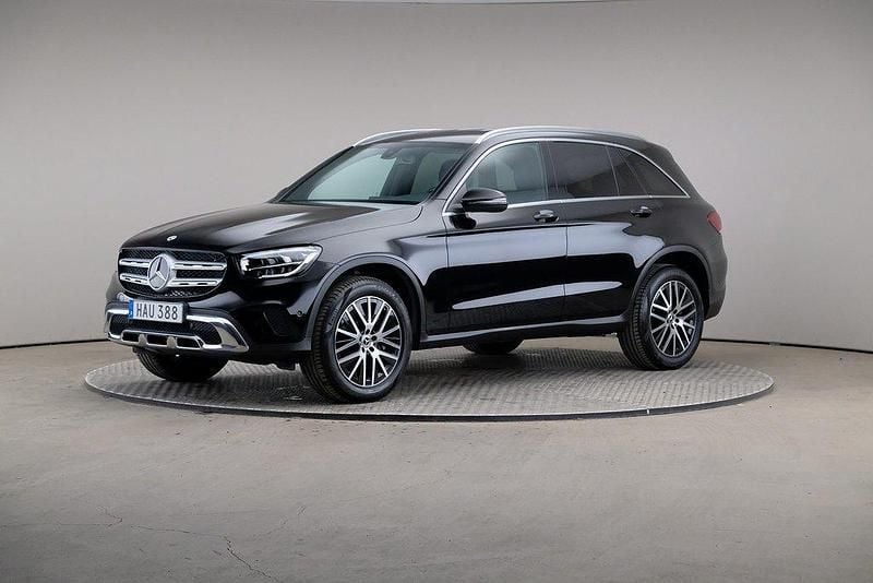 Svart Begagnad 2022 Mercedes GLC300e Advantage SUV | 399 000 kr (Superpris) - Bild 1/4