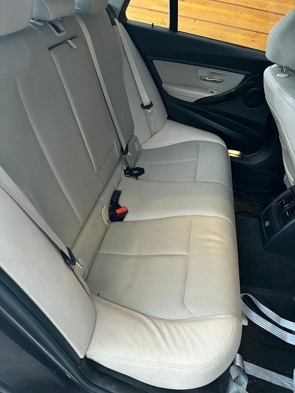 Begagnad BMW 320 184 HK (135 kW) 2014 Metallic Kombi