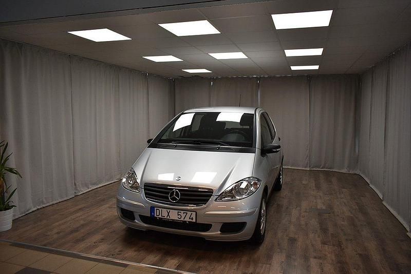 Silver Begagnad 2007 Mercedes A150 Classic Halvkombi | 79 900 kr (Dyr) - Bild 1/3