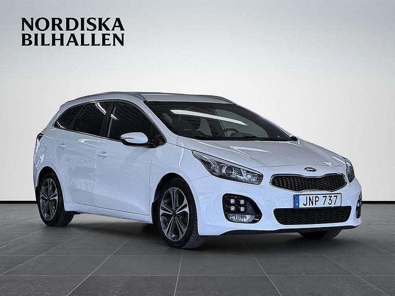 Vit Begagnad 2018 Kia Ceed Sportswagon GT-Line Kombi | 119 795 kr (Bra pris) - Bild 1/4