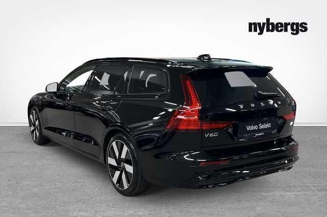Begagnad Volvo V60 349 HK (256 kW) 2024 Svart Kombi