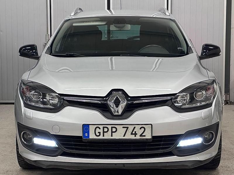 Begagnad Renault Mégane GrandTour LIMITED 110 HK (80 kW) 2015 Silver Kombi