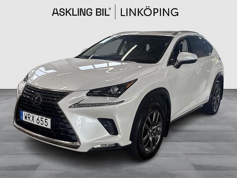 Vit Begagnad 2018 Lexus NX300h Executive Line SUV | 309 000 kr (Marknadspris) - Bild 1/4