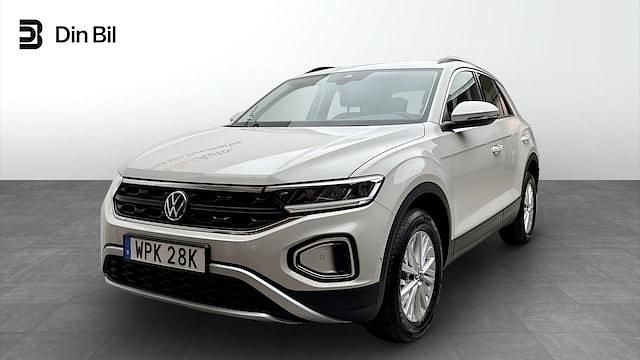 Grå Begagnad 2022 VW T-Roc Life SUV | 264 900 kr (Marknadspris) - Bild 1/4